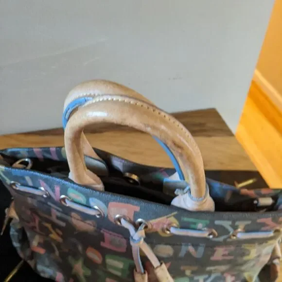 Dooney and Bourke Authentic bag - Picture 2 of 11